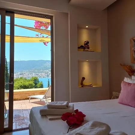 Core Luxury (adults Only) בית הארחה
