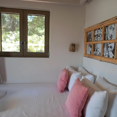 Core Luxury (adults Only) בית הארחה