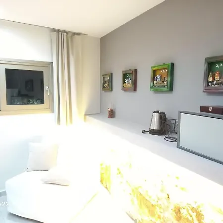 Core Luxury (adults Only) בית הארחה 3*