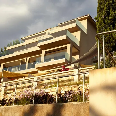 בית הארחה Core Luxury (adults Only)