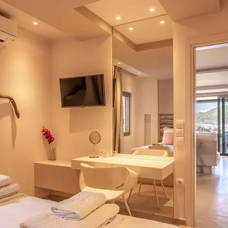 بيت ضيافة Core Luxury (adults Only) 4*