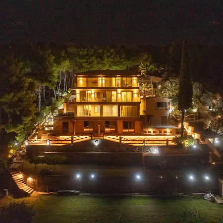 Core Luxury (adults Only) Konukevi 4*